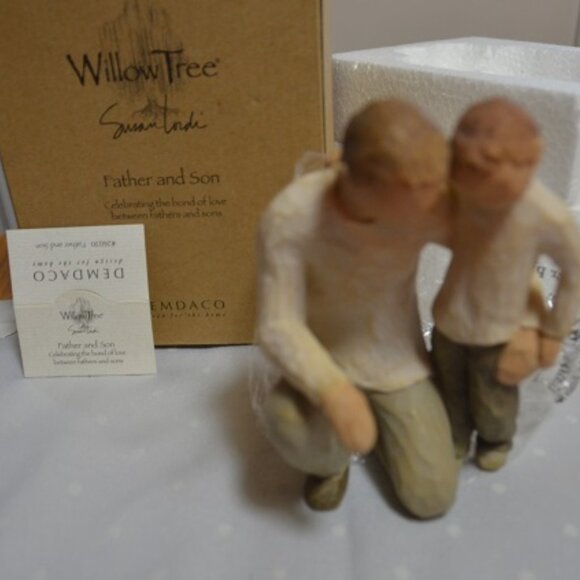 Figurines  Willow tree   Circle of Love   Comfort Love - Picture 6 of 7